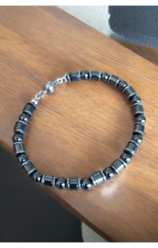 Hematit Bileklik Doğal Gerçek Taş Bileklik Mıknatıs Klipsli Model Unisex Hematit Bileklik Hematit Bileklik Hematit Bileklik Doğal Gerçek Taş Bileklik Mıknatıs Klipsli Model Unisex Hematit Bileklik Hematit Bileklik