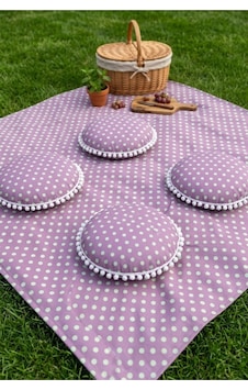 Lila Puantiyeli Ponponlu Piknik Örtüsü Ve 4 Adet Yer Minderi Takımı - Bahçe Plaj Sofra Bezi Seti Çok Renkli