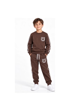 Rony Pony Kids Kahverengi 3 İplik Erkek Çocuk Eşofman Takımı Kaplan Nakışlı Biyeli Sweatshirt Ve Jogger Alt Rony Pony Kids Kahverengi 3 İplik Erkek Çocuk Eşofman Takımı Kaplan Nakışlı Biyeli Sweatshirt Ve Jogger Alt