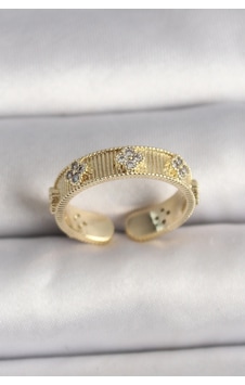 Ceylan Adam Pirinç Gold Renk Zirkon Taşlı Yonca İşlemeli Ayarlanabilir Yüzük Çok Renkli Ceylan Adam Pirinç Gold Renk Zirkon Taşlı Yonca İşlemeli Ayarlanabilir Yüzük Çok Renkli