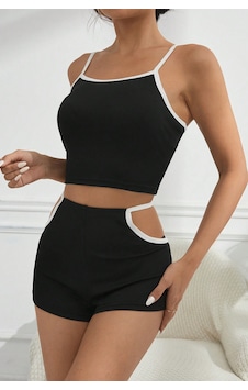 I-moda Kadın Siyah Beyaz Şortlu Cut-out Detaylı Gecelik Takımı I-moda Kadın Siyah Beyaz Şortlu Cut-out Detaylı Gecelik Takımı