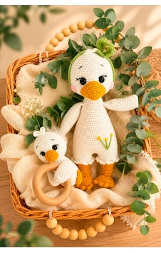 Amigurumi Organik Kaz Uyku Arkadaşı ve Çıngırak Seti El Yapımı Amigurumi Organik Kaz Uyku Arkadaşı ve Çıngırak Seti El Yapımı