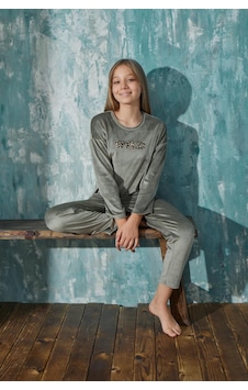 Kız Çocuk Uzun Kol Kadife Yeşil Pijama Takım C3t0n9o31 001 Kız Çocuk Uzun Kol Kadife Yeşil Pijama Takım C3t0n9o31 001