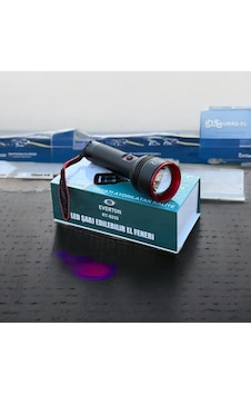 Everton Rt-s232 Şarjlı El Feneri Beyaz Lazer 1000lm Metal Everton-9852 Siyah Everton Rt-s232 Şarjlı El Feneri Beyaz Lazer 1000lm Metal Everton-9852 Siyah