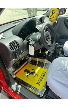 Sarı Ferrari 50'li Paspas Kağıdı Sarı Ferrari 50'li Paspas Kağıdı
