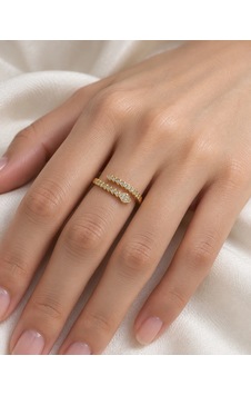 Taşlı Zigzag Gold Renk Yüzük Taşlı Zigzag Gold Renk Yüzük