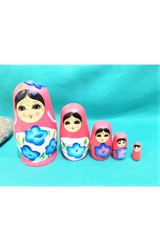 Sevgiliye Özel Günlere Hediye Dekoratif Süpriz İç İçe Geçen Ahşap Pembe Matruşka Bebek 5'li Sevgiliye Özel Günlere Hediye Dekoratif Süpriz İç İçe Geçen Ahşap Pembe Matruşka Bebek 5'li