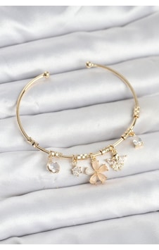Çiçek Ve Kelebek Charmlı Gold Renk Pirinç Kadın Bileklik - Tj-bb8049 Beyaz Çiçek Ve Kelebek Charmlı Gold Renk Pirinç Kadın Bileklik - Tj-bb8049 Beyaz