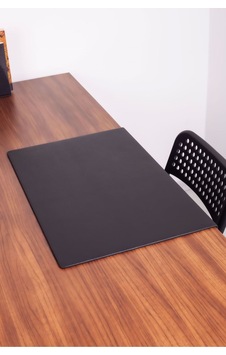 Turgut Office Deri Masa Sümeni Düz Siyah Kenar Korumalı 60 x 40 CM Turgut Office Deri Masa Sümeni Düz Siyah Kenar Korumalı 60 x 40 CM