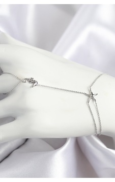 Tua Moda Pirinç Zirkon Taşlı Deniz Atı Ve Yıldız Model Gümüş Renk Şahmeran Gümüş Tua Moda Pirinç Zirkon Taşlı Deniz Atı Ve Yıldız Model Gümüş Renk Şahmeran Gümüş