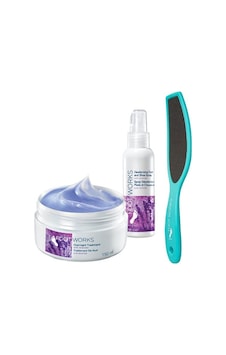 Avon Foot Works Lavanta Özlü Bakım Kremi 150 ml + Ayak Spreyi 100 + Ayak Ponzası Avon Foot Works Lavanta Özlü Bakım Kremi 150 ml + Ayak Spreyi 100 + Ayak Ponzası