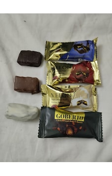 1 Kg Velon Sütlü Beyaz Ve Bitter Çikolata Kaplı Badem Parçacıklı Hurma 1 KG