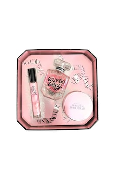 Victoria's Secret Eau So Sexy Edp 50 Ml + Edp 7 Ml + Body Cream 85 G Kadın Parfüm Seti Vanilya Victoria's Secret Eau So Sexy Edp 50 Ml + Edp 7 Ml + Body Cream 85 G Kadın Parfüm Seti Vanilya