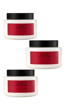 Love Potion Parfümlü Vücut Kremi 250 Ml 3 Adet Love Potion Parfümlü Vücut Kremi 250 Ml 3 Adet