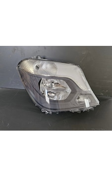W906 Sprinter Sağ Ön Far Sisli Sıfır 2014-2018 W906 Sprinter Sağ Ön Far Sisli Sıfır 2014-2018