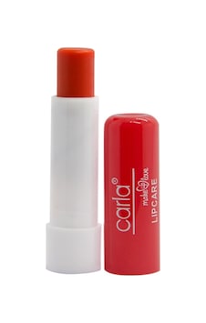 Carla Lipcare Strawberry Dudak Bakımı Çilek No: 3 Carla Lipcare Strawberry Dudak Bakımı Çilek No: 3