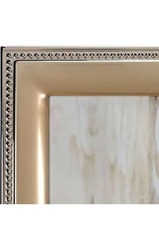 Malden Uluslararası Tasarımlar Klasik Altın Metal Gümüş Boncuklu 2 Tonlu Resim Çerçevesi, 8x10, Altın Malden Uluslararası Tasarımlar Klasik Altın Metal Gümüş Boncuklu 2 Tonlu Resim Çerçevesi, 8x10, Altın