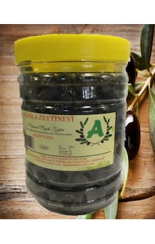 Almila Zeytinevi Gemlik Tipi Siyah Zeytin Pet 1 KG