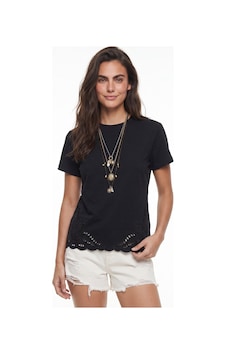 Onloox Kadın Siyah Siyah Pamuklu Bisiklet Yaka Rahat Kalıp Etek Ucu Brode Nakış Detaylı Basic T-shirt Onloox Kadın Siyah Siyah Pamuklu Bisiklet Yaka Rahat Kalıp Etek Ucu Brode Nakış Detaylı Basic T-shirt