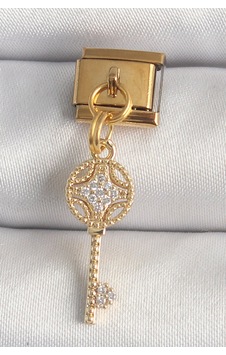 316l Çelik Gold Renk Sallantı Zirkon Taşlı Anahtar Model Nomination Charm Altın