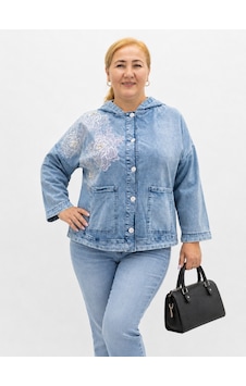 Trieste Büyük Beden Denim Kapüşonlu Gül Deseni İşlemeli Boncuklu Önden Cep Detaylı Düğmeli Kadın Ceket Mavi Trieste Büyük Beden Denim Kapüşonlu Gül Deseni İşlemeli Boncuklu Önden Cep Detaylı Düğmeli Kadın Ceket Mavi
