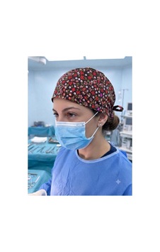 Cerrahi Bone Yıkanabilir Kumaş Desenli Lastikli Doktor Hemşire Hastane Bonesi Unisex Kırmızı Kırmızı Cerrahi Bone Yıkanabilir Kumaş Desenli Lastikli Doktor Hemşire Hastane Bonesi Unisex Kırmızı Kırmızı