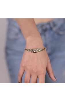 Kalem Işlemeli Sarmaşık Kelepçe Bileklik Sarı Altın Kalem Işlemeli Sarmaşık Kelepçe Bileklik Sarı Altın