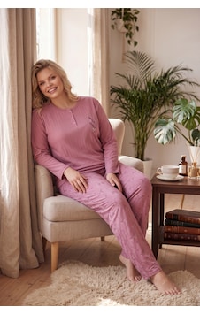 Seboteks Şardonlu İnterlok Kumaş Yakası Düğmeli Kışlık Büyük Beden Kadın Pijama Takımı 2700 Mürdüm Seboteks Şardonlu İnterlok Kumaş Yakası Düğmeli Kışlık Büyük Beden Kadın Pijama Takımı 2700 Mürdüm
