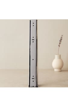 Teleskopik Bilyalı Çekmece Rayı 43x400 Mm Sarı Teleskopik Bilyalı Çekmece Rayı 43x400 Mm Sarı