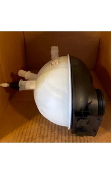 Radyatör Yedek Su Deposu W204 Radyatör Yedek Su Deposu W204