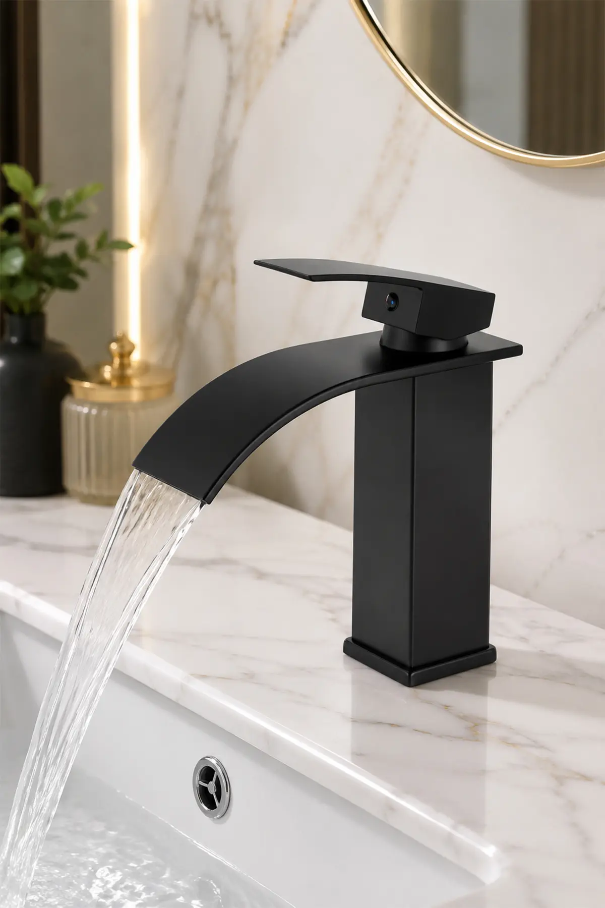 Siyah Şelale Lavabo Bataryası Mat Siyah Kare Banyo Lavabo Musluğu Paslanmaz Gövde Tek Kollu Sıcak Soğuk Batarya Siyah Şelale Lavabo Bataryası Mat Siyah Kare Banyo Lavabo Musluğu Paslanmaz Gövde Tek Kollu Sıcak Soğuk Batarya