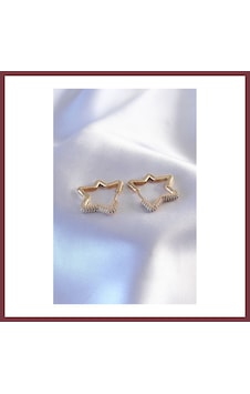 Storeşahin Gold Renk Zirkon Taşlı Yıldız Model Kadın Küpe Shn0720 Storeşahin Gold Renk Zirkon Taşlı Yıldız Model Kadın Küpe Shn0720