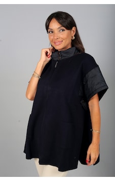 By Saygı Kadın Kapütone Detaylı Önü Fermuarlı Cepli Büyük Beden Oversize Panço Yelek Lacivert By Saygı Kadın Kapütone Detaylı Önü Fermuarlı Cepli Büyük Beden Oversize Panço Yelek Lacivert