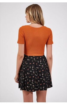 Escbutik Kadın Kruvaze Yaka Kısa Kollu Crop Turuncu Escbutik Kadın Kruvaze Yaka Kısa Kollu Crop Turuncu