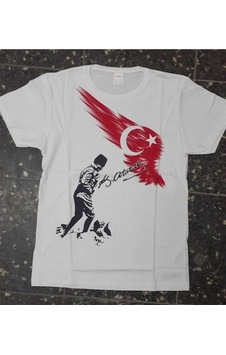 Enuygunreyon Atatürk Ve Bayrak Baskılı Tişort Beyaz