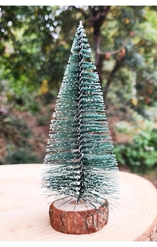 Mini Yılbaşı Noel Çam Ağacı Masa Üstü Süs Çam Ağacı 15 Cm Mini Yılbaşı Noel Çam Ağacı Masa Üstü Süs Çam Ağacı 15 Cm