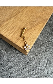 316 L Cerrahi Çelik Papatya Sallantı Zirkon 6x1.2mm Altın Labret Piercing 316 L Cerrahi Çelik Papatya Sallantı Zirkon 6x1.2mm Altın Labret Piercing