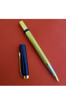 Kutulu Lacivert Gold Tasarım Roller Kalem Çok Renkli Kutulu Lacivert Gold Tasarım Roller Kalem Çok Renkli