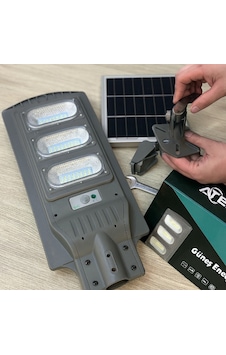 Güneş Enerjili Sokak Lambası 120 W Renkli Güneş Enerjili Sokak Lambası 120 W Renkli