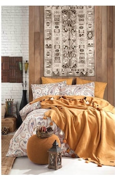 İYİ GECELER İSTANBUL Boho Chic Çift Kişilik Püsküllü Battaniyeli İYİ GECELER İSTANBUL Boho Chic Çift Kişilik Püsküllü Battaniyeli