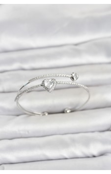 Pirinç Gümüş Renk Model Zirkon Taşlı Kadın Bileklik - Lisinya Pirinç Gümüş Renk Model Zirkon Taşlı Kadın Bileklik - Lisinya