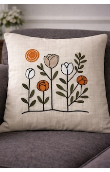 Punch Panç Nakışlı İşlemeli Kırlent Kılıfı 43x43cm Dekoratif Gündelik Kırlent Kılıfı - 1 Adet Renkli Gül Punch Panç Nakışlı İşlemeli Kırlent Kılıfı 43x43cm Dekoratif Gündelik Kırlent Kılıfı - 1 Adet Renkli Gül