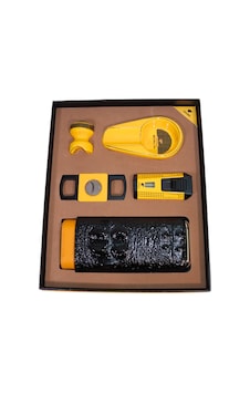 Cohiba Çift Torch Pürmüz Çakmak Kılıf Küllük Kesici Sehpa Sarı Beşli Puro Seti Tr10030 Cohiba Çift Torch Pürmüz Çakmak Kılıf Küllük Kesici Sehpa Sarı Beşli Puro Seti Tr10030