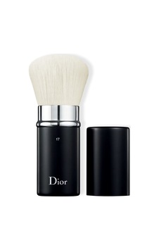 Dior Kabuki Brush - Fırça N 17 Dior Kabuki Brush - Fırça N 17