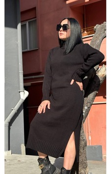 Meghan L.a Siyah Triko Owersize Yırtmaçlı Balıkçı Yaka Uzun Elbise Meghan L.a Siyah Triko Owersize Yırtmaçlı Balıkçı Yaka Uzun Elbise