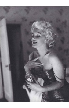 Buyartforless Marilyn Monroe - Chanel 5 Buyartforless Marilyn Monroe - Chanel 5
