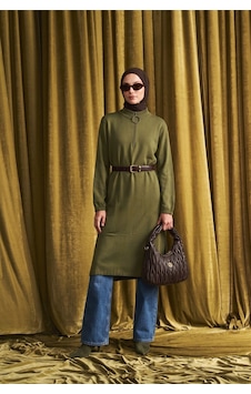 Armine Trend Fermuar Detaylı Dik Yaka Uzun Kollu Yırtmaçlı Günlük Tunik Haki 26ktd905 Armine Trend Fermuar Detaylı Dik Yaka Uzun Kollu Yırtmaçlı Günlük Tunik Haki 26ktd905
