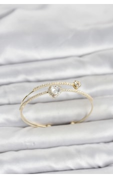 Buğz Pirinç Gold Renk Kalp Model Zirkon Taşlı Kadın Bileklik Diğer 03548982 Buğz Pirinç Gold Renk Kalp Model Zirkon Taşlı Kadın Bileklik Diğer 03548982