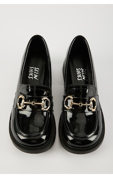 Selin Shoes Hily Gold Aksesuar Detay Kadın Loafer- Siyah Rugan Selin Shoes Hily Gold Aksesuar Detay Kadın Loafer- Siyah Rugan