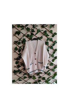 Çınar Boutique V Yaka Şerit Detaylı Cepli Hırka-ekru - Standart Ekru Ekru Çınar Boutique V Yaka Şerit Detaylı Cepli Hırka-ekru - Standart Ekru Ekru